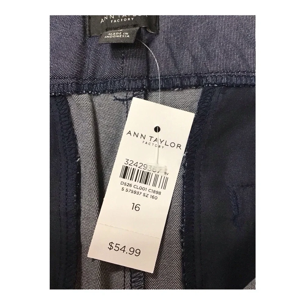 Ann Taylor Bermuda Shorts - Picture 7 of 7
